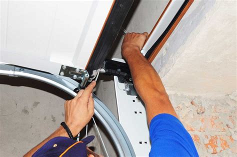 Garage door repair phoenix. Protect your home and car with expert garage door repair from Smokey's Garage Door. We fix all brands quickly and efficiently. 