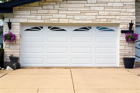 Garage door repair phoenix az. Oct 7, 2023 ... Look no further than Arizona Garage Door Repair Guru. We are your trusted local experts, dedicated to delivering prompt and professional garage ... 