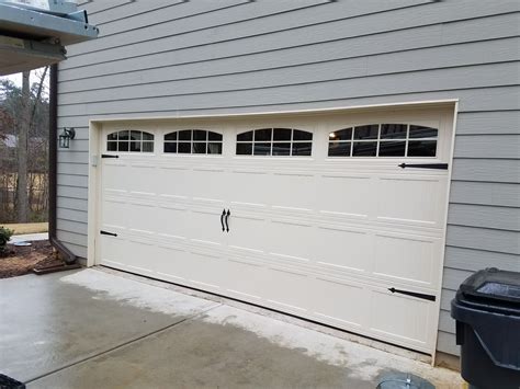 Garage door replace. Find out how to request, schedule and pay for garage door and opener repairs from Home Depot authorized service providers. Learn about the average … 