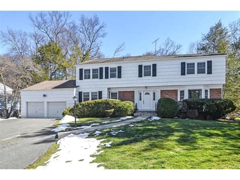 3 beds 3 baths 1,550 sq ft. 50 Popham Rd Unit 3E, Scarsdale, NY 10583. Listing by Julia B Fee Sothebys Int. Rlty. ABOUT THIS HOME. Single Story Home for sale in Westchester County, NY: Great opportunity to own a two bedroom, one bathroom, first floor, corner unit with an outdoor patio in Rye Ridge Condominium complex.. 