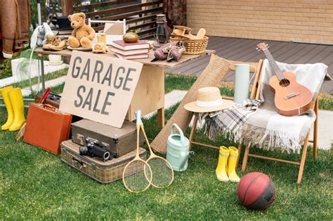 Garage sales and yard sales the how to guide for success. - Mujeres en crónicas de la conquista.