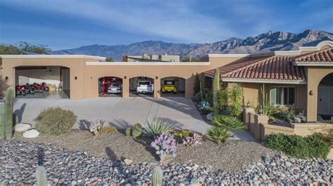 Garage sales oro valley. Garage Sale Where: 7455 N Camino De Oeste , Tucson , AZ , 85741 
