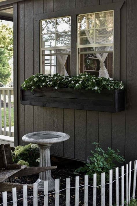 Garden Shed Decorating Ideas - Rocky Hedge Farm