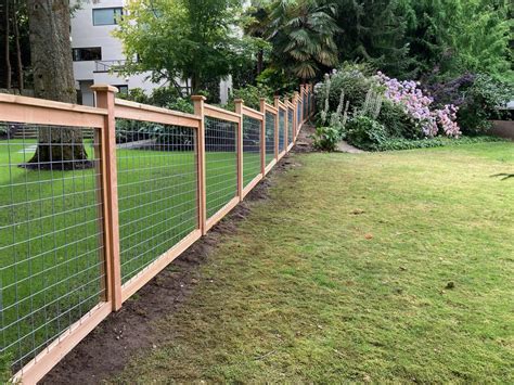 Garden hog wire fence. Showcase your DIYing skills and creative knack by constructing a garden fence out of bamboo and hog wire panels. This fencing is an ideal choice for decorative … 