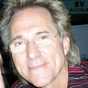 Gary puckett net worth. Career. Chater was born on August 7, 1945, in Vancouver, British Columbia. A bass player, in the mid-'60s he joined a band called The Progressives with Doug Ingle (keyboards), Gary 'Mutha' Whitem (sax) and Danny Weis (guitar). The Progressives eventually became part of Jeri and the Jeritones and then Palace Pages by 1965, after Jeri married Kerry. 