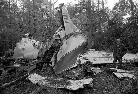 Gary rossington plane crash. Gary Rossington isn't the only member of Lynyrd Skynyrd who's confronted death head-on. Back in 1977, three of the band's original members — Ronnie Van Zant, Steve Gaines, and Cassie Gaines — died when their plane crashed in a wooded area of Mississippi when trying to perform an emergency landing. 
