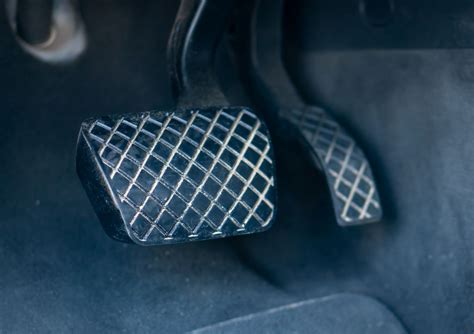 Gas and brake pedal. Our Veigel Pedal Guard is concave in shape and provides maximum legroom for the driver while preventing unintentional use of the pedals. The unique design features a quick release connection similar to a socket wrench – allows for removable in seconds without the need for tools. The Veigel Pedal Guard is attached behind the gas or brake pedal ... 
