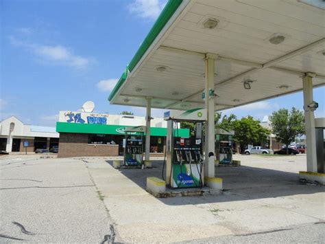 BP Gas Station location at 501 BURNSVILLE PKWY W, BURNSVILLE, MN with address, opening hours, phone number, directions, and more with an interactive map and up-to-date information.. 