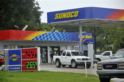 Today's best 10 gas stations with the 