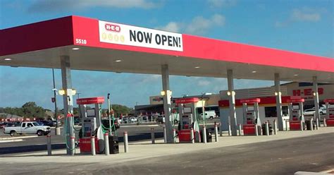 H-E-B in Huntsville, TX. Carries Regular, Midgrade, Premium, Diesel.