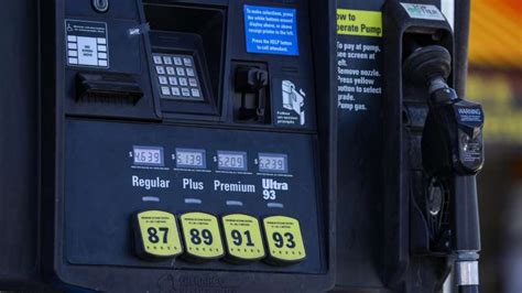 Gas in U.S. is almost $1 cheaper than a year ago