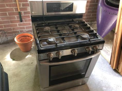 craigslist Appliances - By Owner for sale in New Haven, CT. see also. coffee and espresso machines for sale ... Jotul 40K btu B-vent Propane or Nat. Gas Heater Stove Fireplace. $1,995. New Haven (list) Avalon 31000 Btu Propane or Natural Gas Stove, Heater, Fireplace. $1,995. New Haven (list) .... 