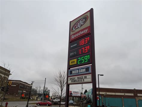 Gas price in lansing michigan. The total cost of driving from Michigan to Florida (one-way) is $185.43 at current gas prices. The round trip cost would be $370.86 to go from Michigan to Florida and back to Michigan again. Regular fuel costs are around $3.58 per gallon for your trip. This calculation assumes that your vehicle gets an average gas mileage of 25 mpg for a mix of ... 