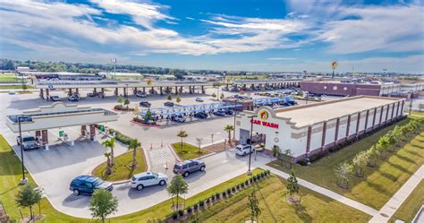 This year Buc-ee's broke its own world record for largest gas station with a new, 74,707 sq ft location in Sevierville, Tennessee. But the one coming to Ocala will beat that by 6,000 sq ft.. Gas prices at buc ee