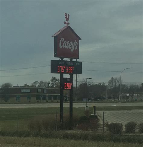 The average gas price in Belvidere, SD is $3.94. What are the three types of gas at the pump? Gas stations usually offer three gas octane grades: regular (usually 87 octane), mid-grade (usually 89 octane), and premium (usually 91 or 93 octane).. 