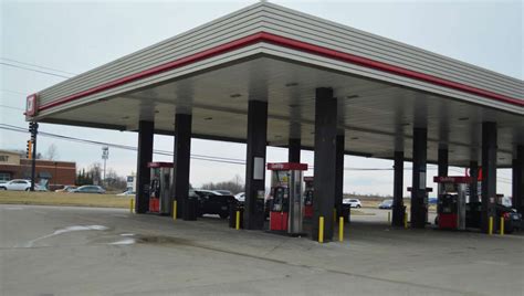 Shell (28) 121 E Vandalia St Edwardsville, IL 1 (618) 656-5001 Station Prices Regular Midgrade Premium $3.84 ericthered68 23 hours ago - - - - - - Log In to Report Prices Get Directions Reviews Buddy_30kxt7pk Oct 08 2019 Would not buy gas from here. This station is always the highest gas prices in Edwardsville. Flag as inappropriate 1 Agree. 