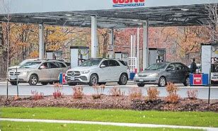 Home Gas Prices Ontario St. Catharines. Top 10 Gas Stations & Cheap Fuel Prices in St. Catharines, ON. ... 437 Niagara St St Catharines, ON. ... Find Cheap Gas Prices in Canada. Alberta. British Columbia. Manitoba. New Brunswick. Newfoundland. Nova Scotia.. 