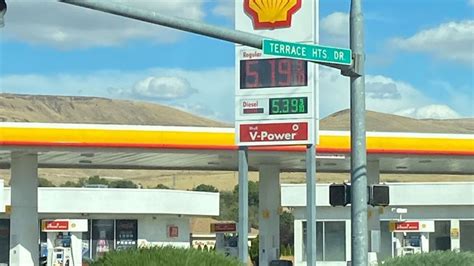 Gas prices in yakima. Washington state's greenhouse-gas emissions in 2019 reached their highest level since 2007: 102 million metric tons. It was a 7% increase from 2018, and 9% higher than 1990 levels. 
