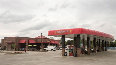Well, Sheetz is lowering gas prices on select gas. If you visit the Sheetz in Troutman, Salisbury and Statesville, you will be able to pick up unleaded 88 gas for $3.99/gallon and Flex Fuel (E85) is $3.49/ gallon. But you gotta hurry up, because this offer will only be available through the 4th of July holiday weekend.. 