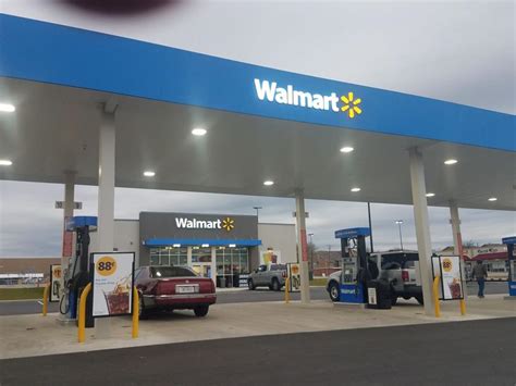 Gas station walmart. Murphy USA gas stations, often located near Walmart stores, have occasionally been criticized for the quality of their fuel, with some customers expressing … 