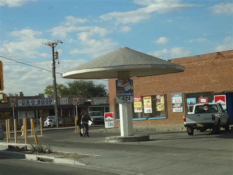 Gas stations gallup nm. According to Speedway’s website, the company behind Speedway gas stations is simply called Speedway. The company headquarters is located in Enon, Ohio, and the current president as... 