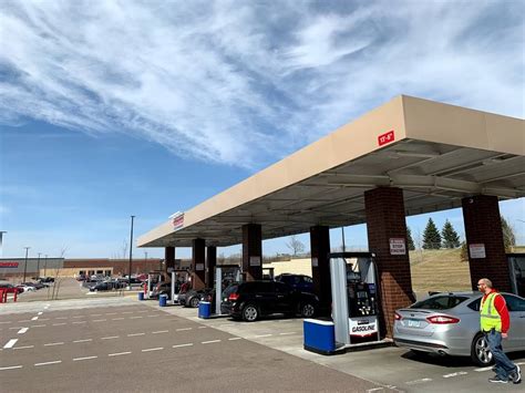 Gas stations woodbury mn. Shop Costco's Woodbury, MN location for electronics, groceries, small appliances, and more. Find quality brand-name products at warehouse prices. 