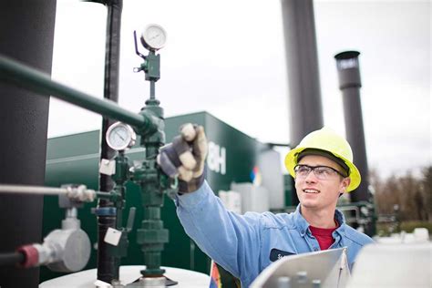 The salary of a gas technician can vary due to several factors, including experience, skills, and the geographical area in which they work. The average salary for a gas technician in Canada is $56,932 per year.. 