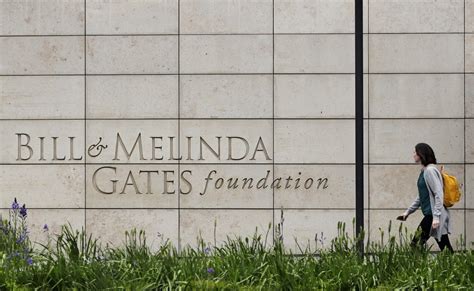 Gates Foundation commits $200 million to pay for medical supplies and contraception