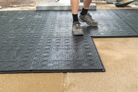 Gator base. STEP 3. Sweep off excess GATOR MAXX G2 from the paved surface, first with a hard-bristle broom, then a soft-bristle broom. Take care to leave the height of GATOR MAXX G2 at least 1/8″ (3 mm) below top of paver’s surface or 1/8″ (3 mm) below the chamfer. Polymeric Sand Installation Step 3. 