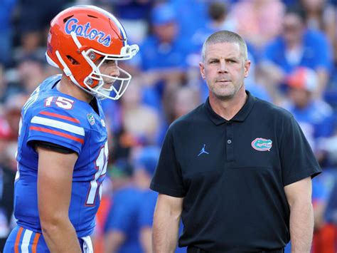 Gator football news. Feb 16, 2024 · Get the latest updates on Florida Gators football, including coaching changes, transfers, recruits, schedules and more. Find out what's happening with the … 