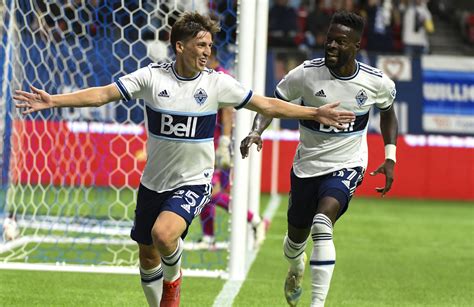 Gauld leads Whitecaps to 3-2 victory over Timbers
