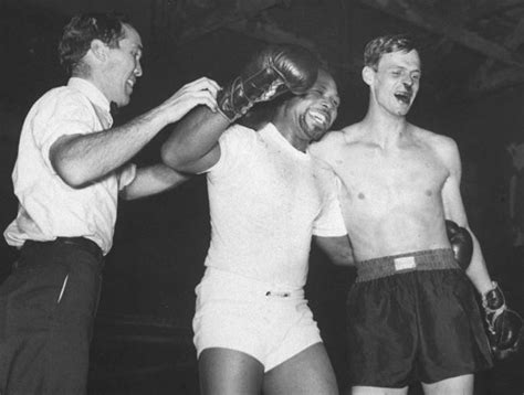 Gay Bareback Porn GIFs