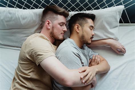 Bearazzer Com - th?q=Gay couple sleeping together