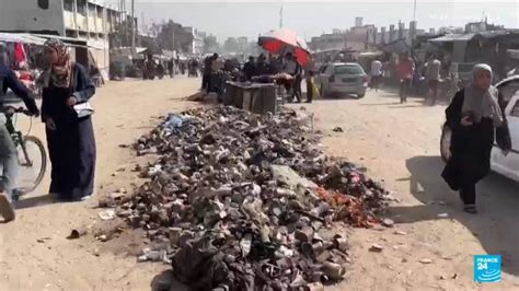 Gaza's streets overwhelmed with garbage causing the growing public heath disaster
