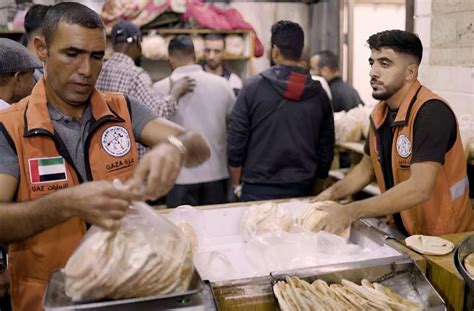 Gaza City faces extreme bread shortage since supplies decrease significantly under requirement