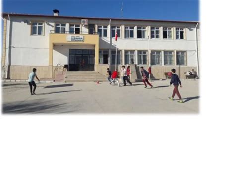 Gaziantep Karkamış'taki En İyi Ortaokullar Karkamış Ortaokulları.