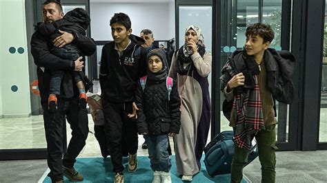 Gazze’den tahliye edilen 130 kişi daha İstanbul’a geldi