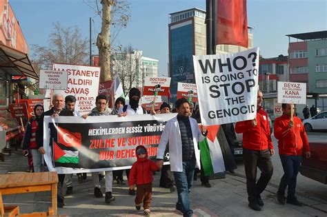 Gazze için "sessiz yürüyüş"