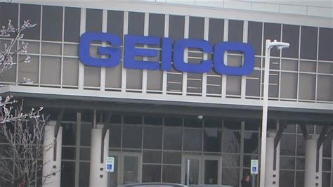 GEICO to lay off 2,000 workers. GEICO is laying off 2,000 employe
