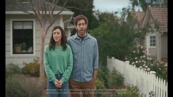 Nov 15, 2020 · GEICO unveiled a funny advert featuring two ne
