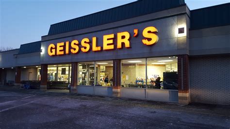 Location: Geissler's Supermarket, 9J Bank Street, Granby, CT.