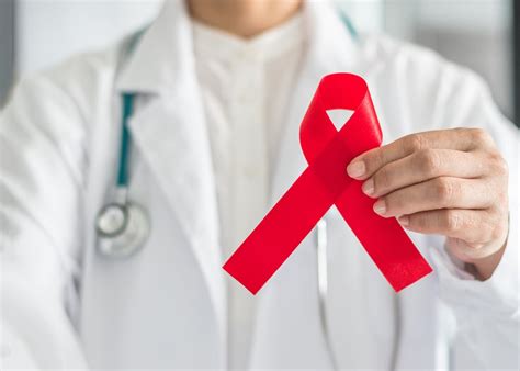 Gejala Awal HIV yang Muncul di Tahun Pertama Terinfeksi