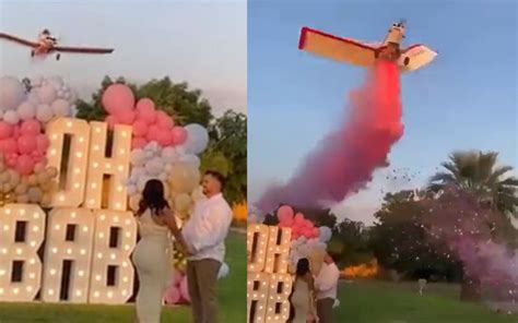 Gender reveal plane crashes. Things To Know About Gender reveal plane crashes. 