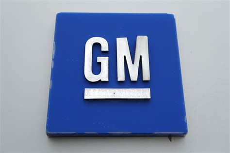 General Motors to close information technology center near Phoenix and eliminate 940 jobs