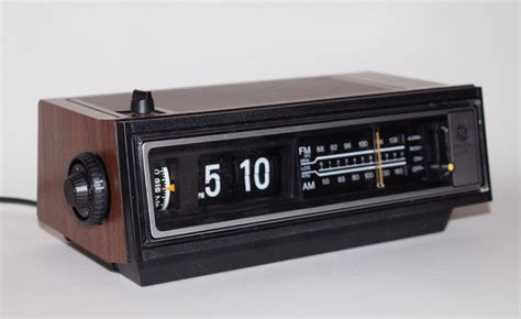 Vintage Flip Clock GE General Electric Simple Alarm Clock Electric model 8G127-3 Lighted Dial (42) $ 45.00. Add to Favorites General Electric Flip Clock gold face Brien casing ... General Electric Alarm AM/FM Radio Clock 7-4410- Flip clock. Read Description (414) $ 75.00. Add to Favorites General Electric Analog digital clock radio .... 