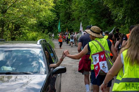 Generate xml from xsd.  Essential for XML validation.  Simply copy-paste OR uplo...