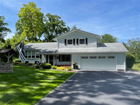 Geneva ny real estate. Property with Master house. Troinex, Geneva, 1256 Switzerland. 5bd 5ba 5,920.2SF. Villa/Townhouse. Request Price. 1 2. Switzerland Geneva. Google Map Loading... Search through our list of Homes for Sale in Geneva with Christie's International Real Estate. 