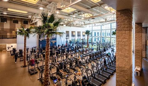 Genisis health club. Joining a gym can be intimidating, especially if you’re new to fitness. But with Club Pilates, you can get fit in a comfortable, supportive environment. Here are some of the benefi... 