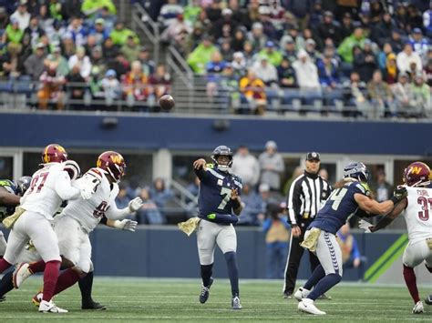 Geno Smith’s big throws and Jason Myers’ walk-off field goal lift Seahawks past Commanders 29-26