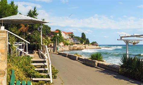 Genoa bölgesinde sahile erişimi olan kiralık tatil yerleri.